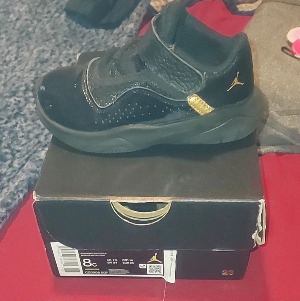 Boys jordans